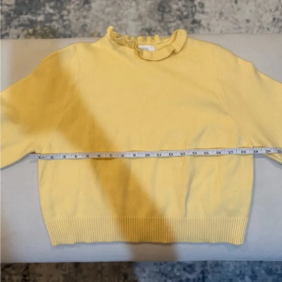 Zara Yellow Ruffle Cropped Sweater - Picture 6 of 6